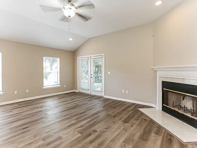 5060 Cape Elizabeth Ct W — Photo 4