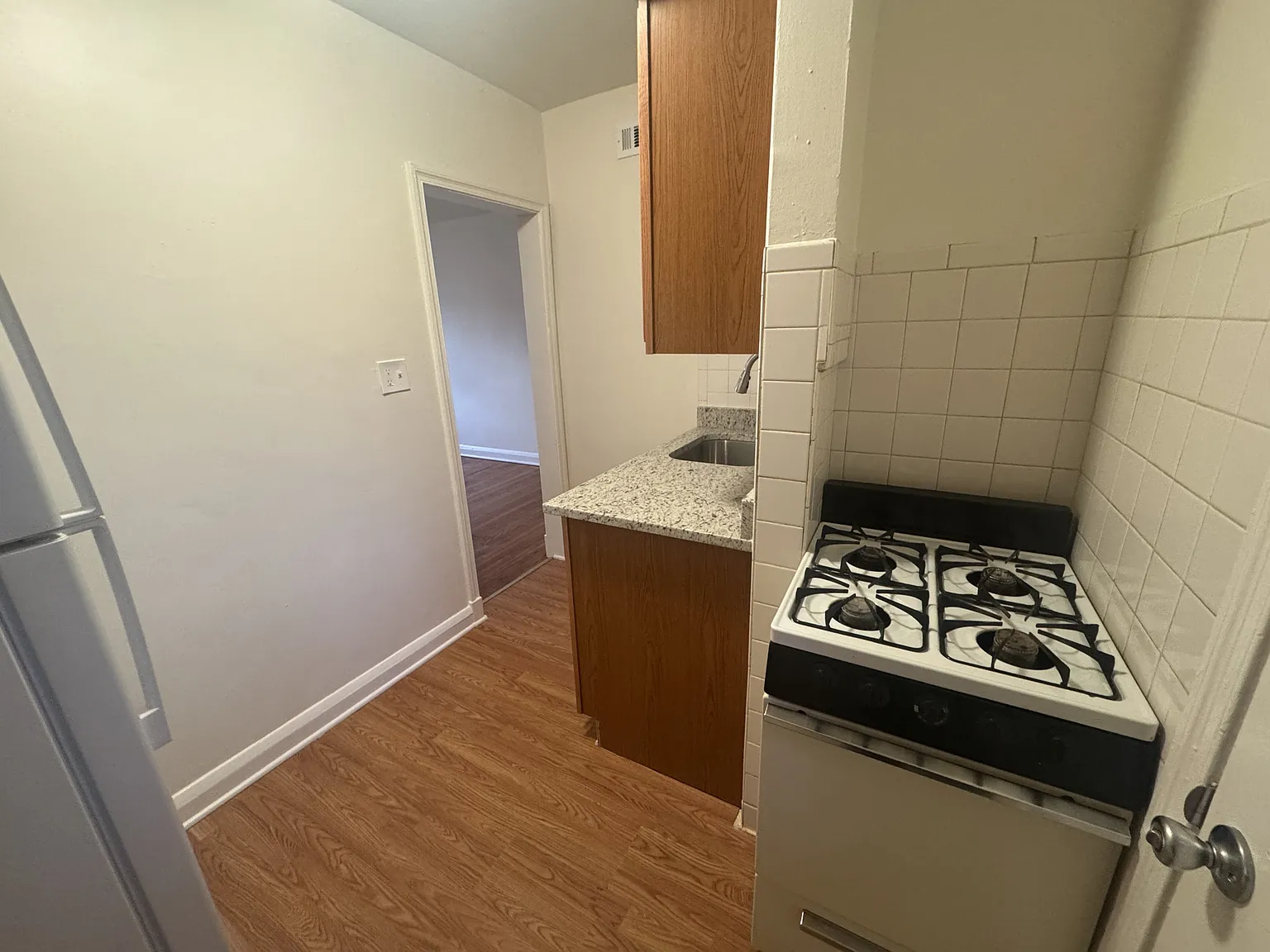 42 Warren Road - A — Photo 4