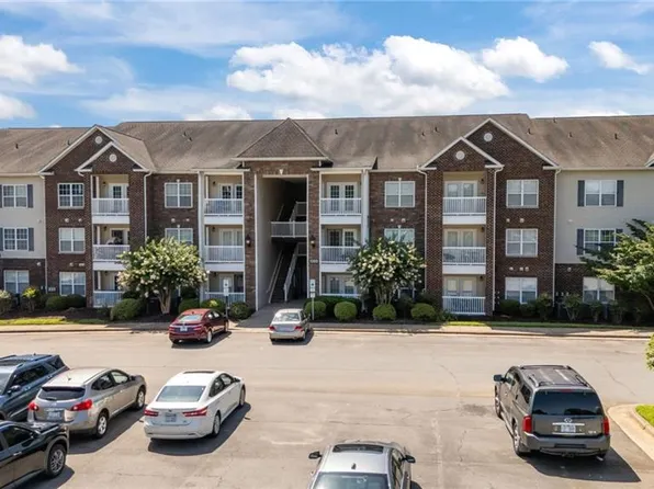 1380 Heritage Pointe Dr APT 110, Winston Salem, NC 27127