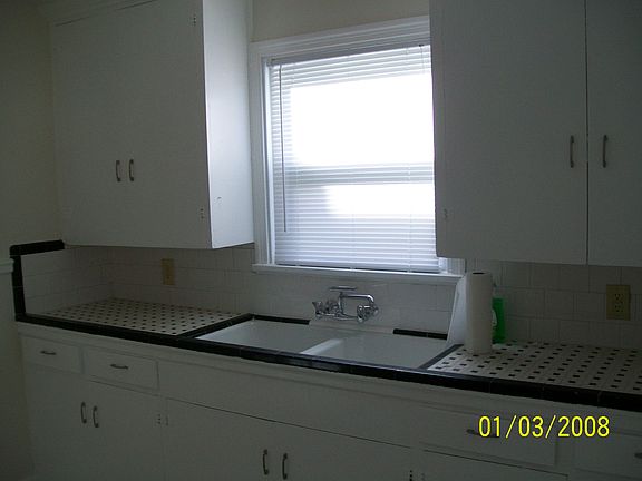 4th image of 2311 Gordon Ave