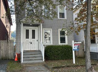 418 7th Ave, Troy, NY 12182