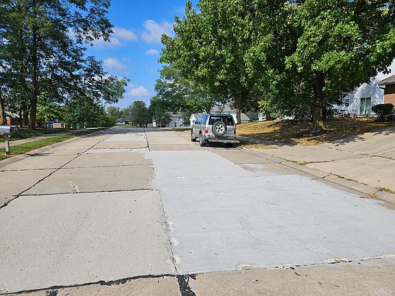 4th image of 2311 Churchill Dr