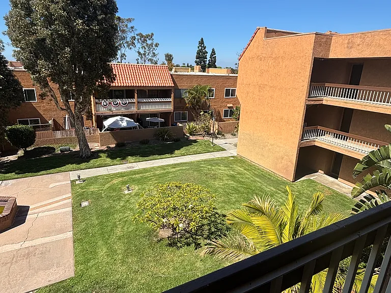 6600 Warner Ave — Photo 15