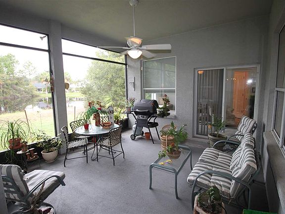 3rd image of 743 Viscaya Blvd