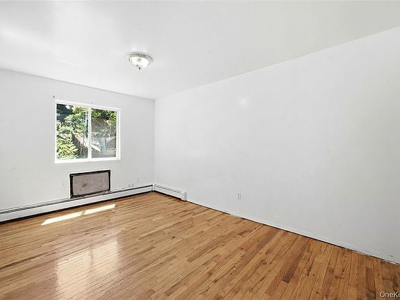5th image of 16914 144th Rd #A