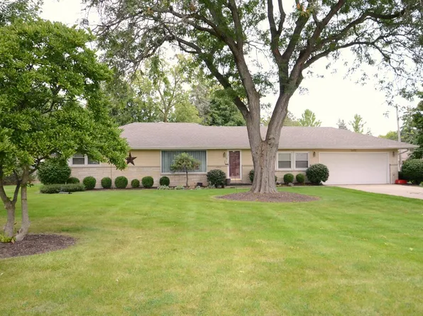 5415 S Nicolet DRIVE, New Berlin, WI 53151