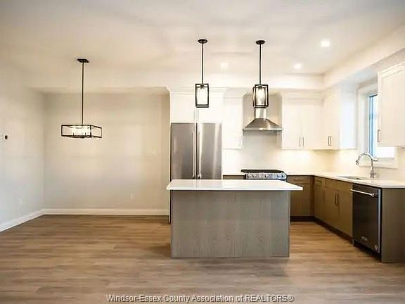 3rd image of 93 Stonefield Gate #106