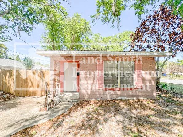 420 Allamanda Dr, Lakeland, FL 33803