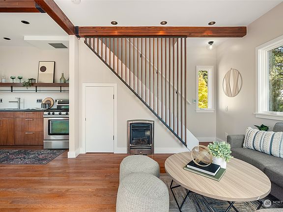 5th image of 6503 Earl Avenue NW