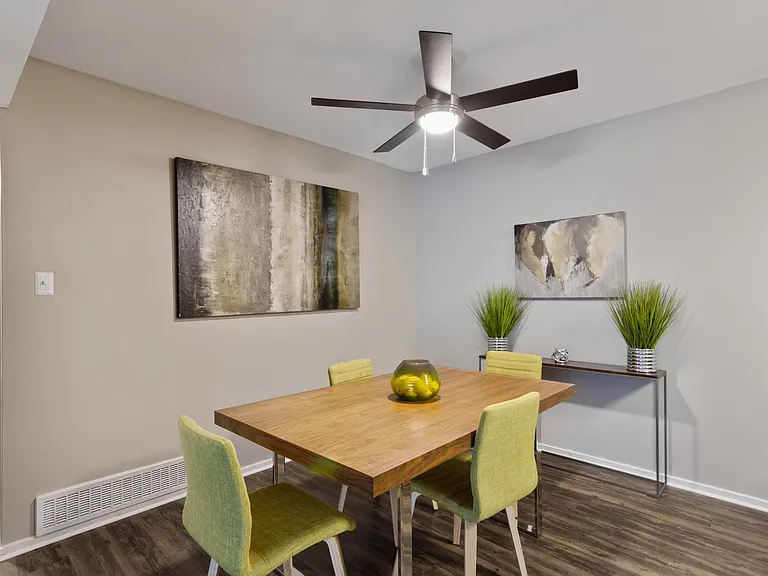 Dining Room Area | Apartments For Rent Maryland Heights Missouri | Haven on The Lake