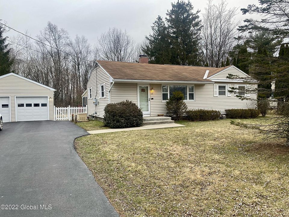1st image of 31 Clemente Ln
