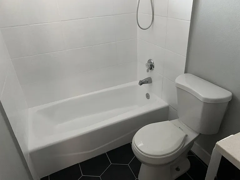 1243 Fedora St #5 — Photo 10