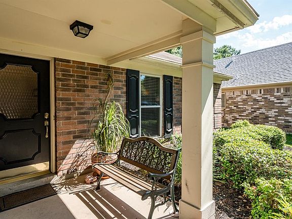 3rd image of 8007 Shangrila Ln