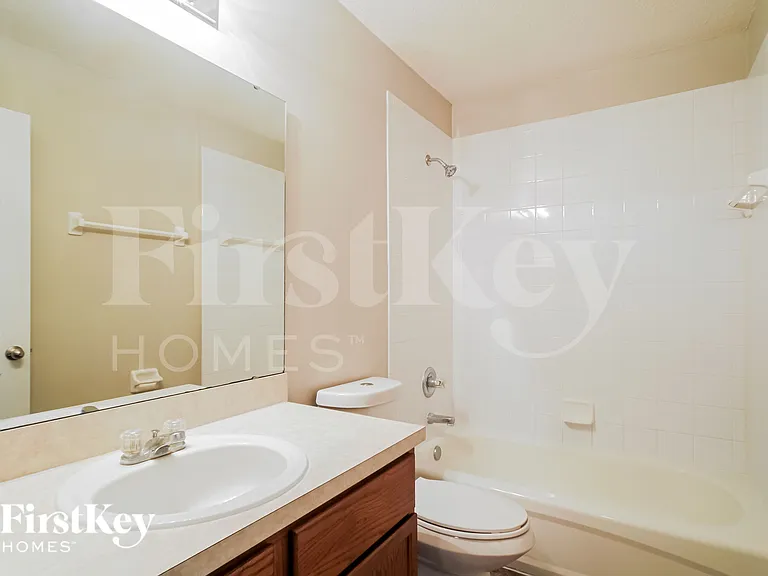 2089 W Lymington Way — Photo 16