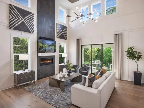 20 Tamarack Way, Tyngsboro, MA 01879