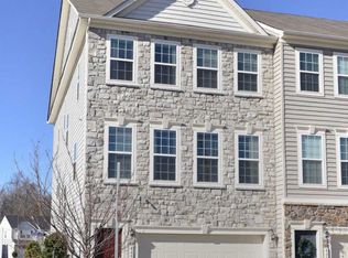 42227 Field Post Sq, Chantilly, VA 20152