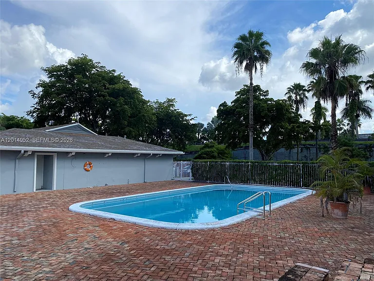 9143 SW 77th Ave #B107 — Photo 24