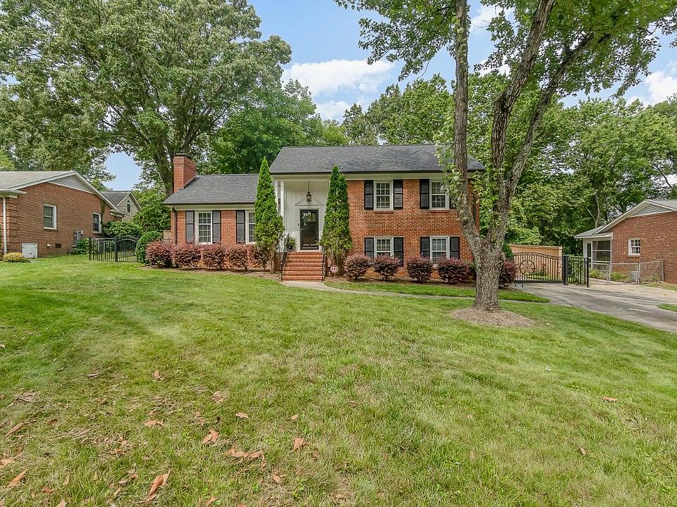 1st image of 3846 Barclay Downs Dr