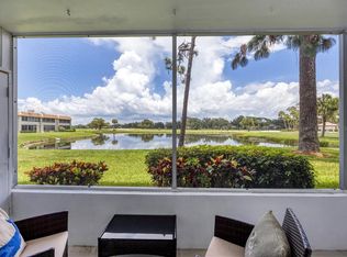 7271 W Country Club Dr N APT 123, Sarasota, FL 34243