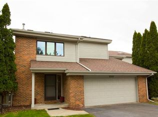 2227 N Long Lake Rd, Fenton, MI 48430