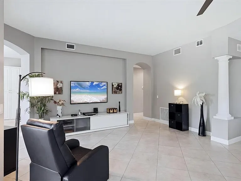5514 46th Ct W — Photo 6