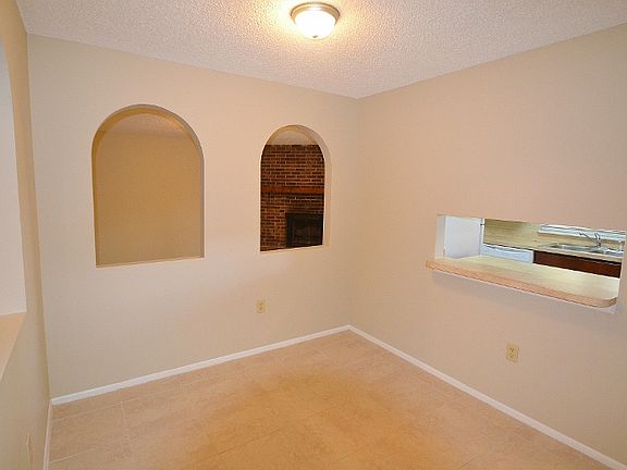 4th image of 3717 Dovehollow Dr