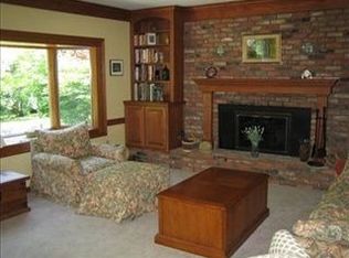 32640 Mariners Ct, Avon Lake, OH 44012