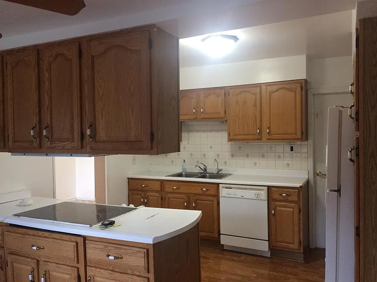 1449 S Plum Grove Rd — Photo 3