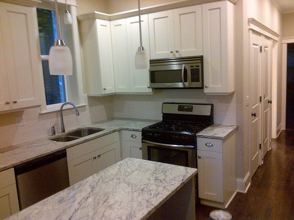 1st image of 3619 N Lakewood Ave #2