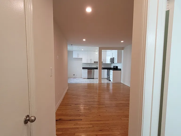 Berendo Apartments — Photo 26