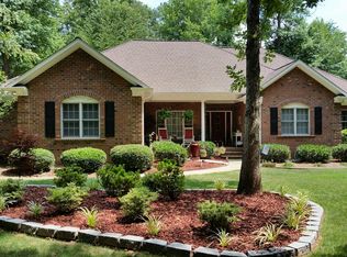 2405 Hunters Crossing Trl, Summerfield, NC 27358