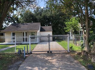 8613 Brannon St, Houston, TX 77093