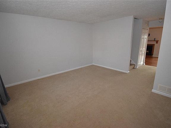 4th image of 1722 Stone Creek Ln