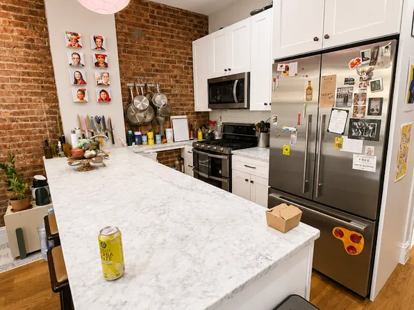 354 Myrtle Avenue image 1 of 7