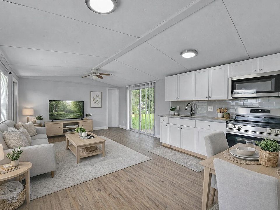 1st image of 585 NW Avenue D