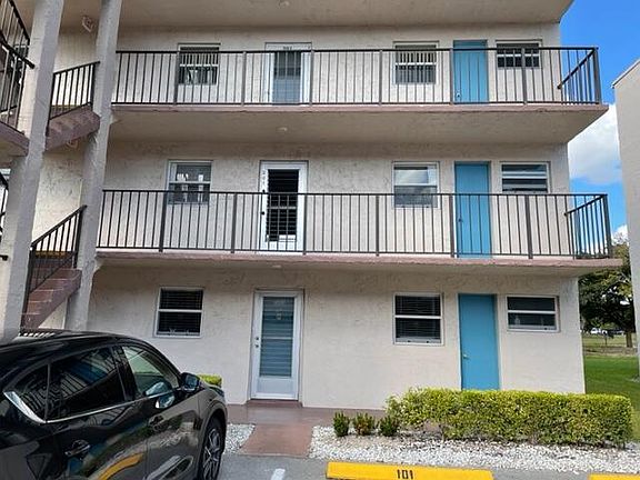 2nd image of 725 Lori Dr APT 201