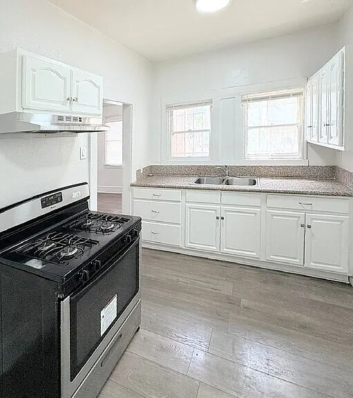 435 W 4th St — Photo 3