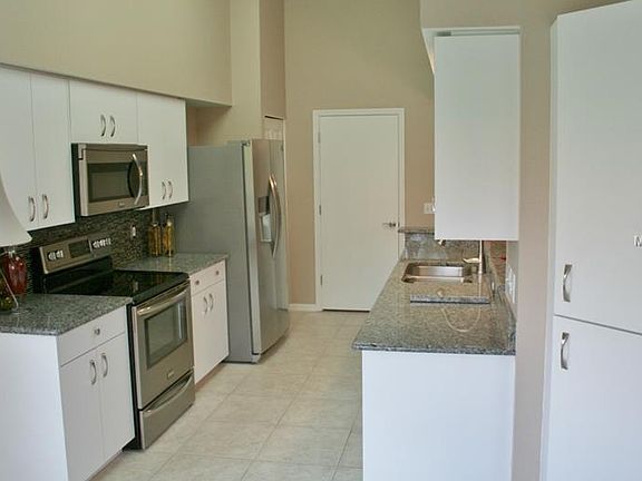 4th image of 1035 Almondwood Dr