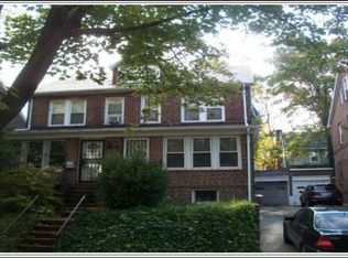 9914 Ascan Ave, Flushing, NY 11375