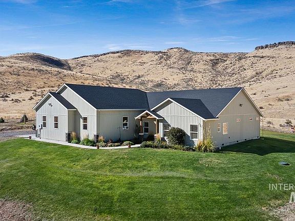 2nd image of 2689 Rock Creek Rd