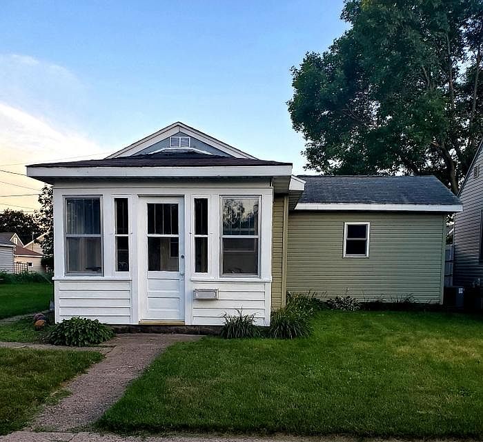 1st image of 1628 Hyde Ave