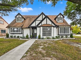 15202 La Mancha Dr, Houston, TX 77083