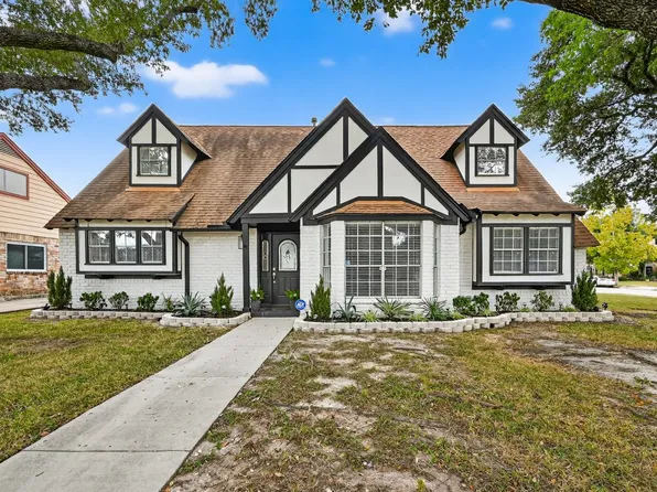 15202 La Mancha Dr, Houston, TX 77083