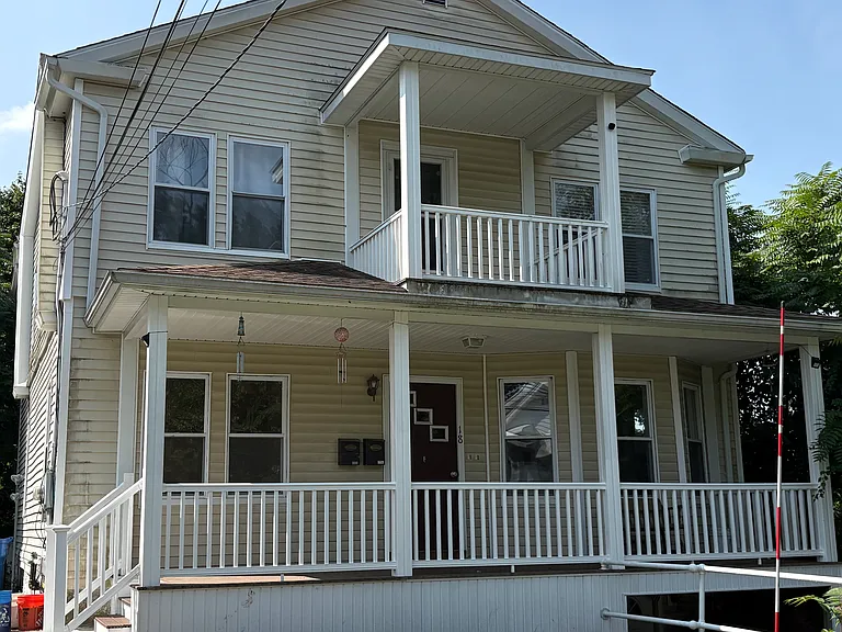 18 Clearview St #1 — Photo 1
