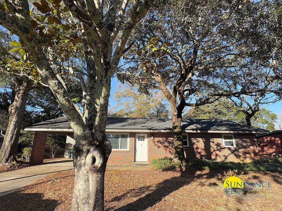 1st image of 305 Leah Miller Dr