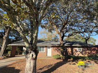 305 Leah Miller Dr, Fort Walton Beach, FL 32548