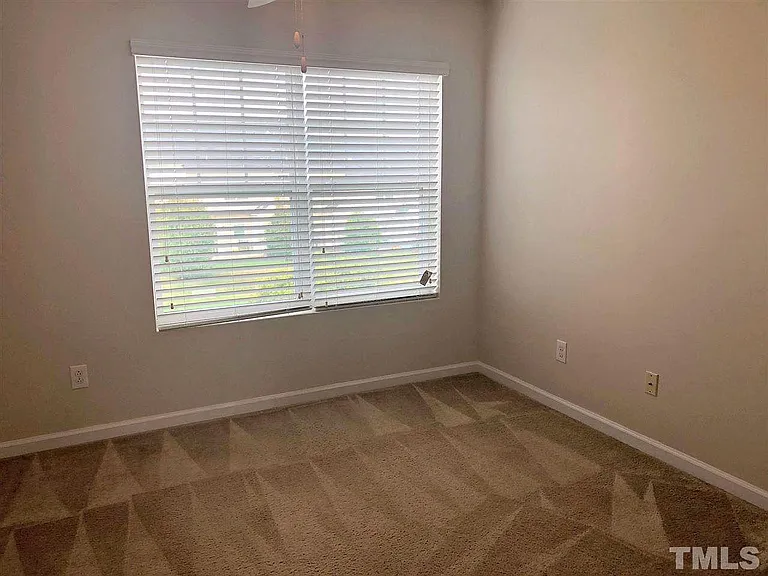 1304 Cozart St #310 — Photo 12