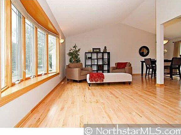 4th image of 6308 Edgemont Boulevard N