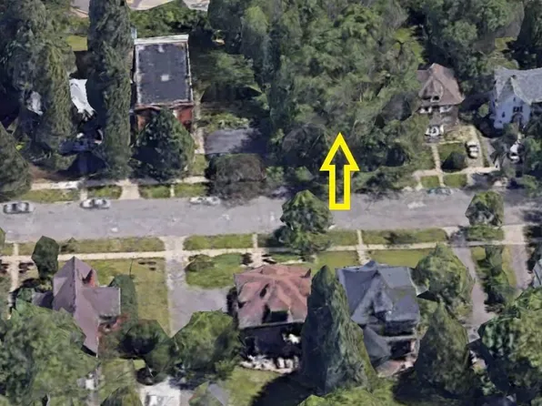 Jefferson St, Duluth, MN 55812