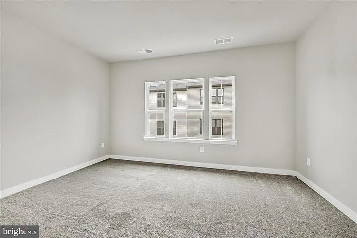 815 Lennox St — Photo 15